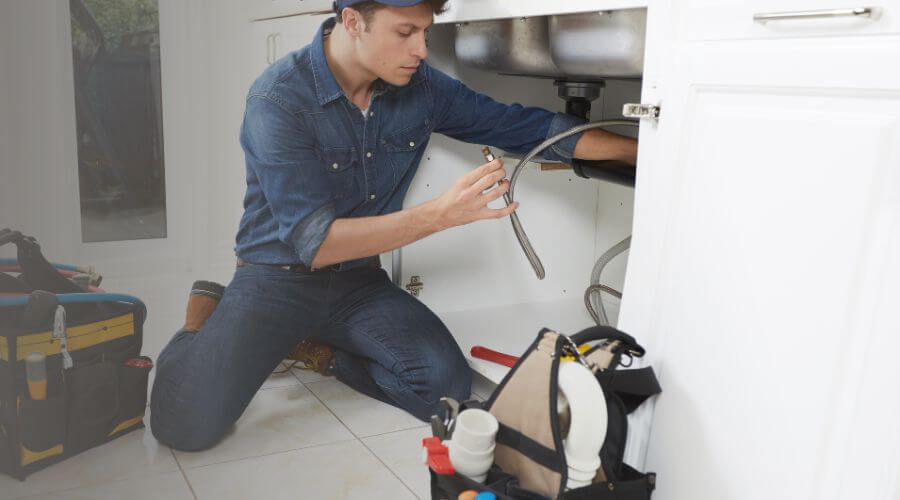 Expert burst pipe repair services in Fullerton, ND